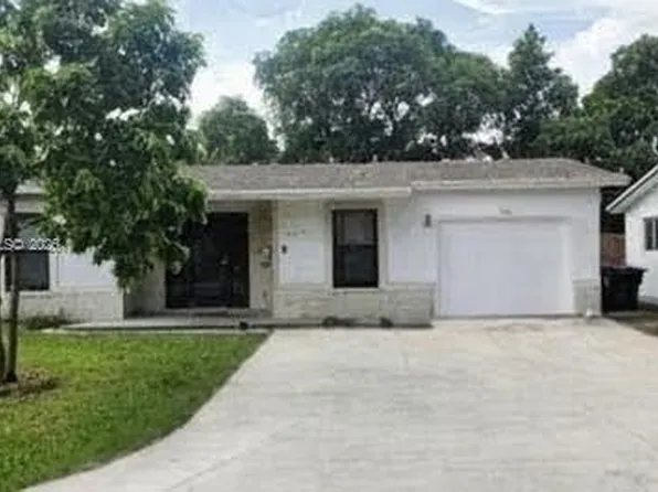 6240 SW 8th St, North Lauderdale, FL 33068