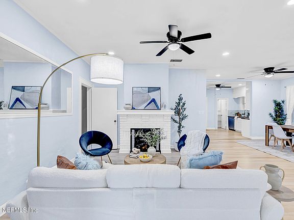 4th image of 50 E 56TH Street