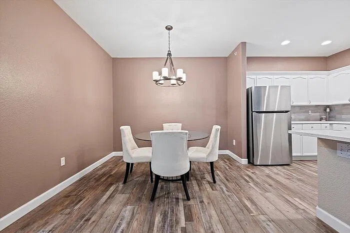 2 bed, 1.0 bath, 1183 sqft, $1,999 — Photo 4