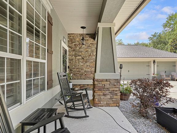 3rd image of 198 Parkside Dr