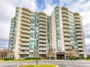 5080 Pinedale Ave #902, Burlington, ON L7L 5V7