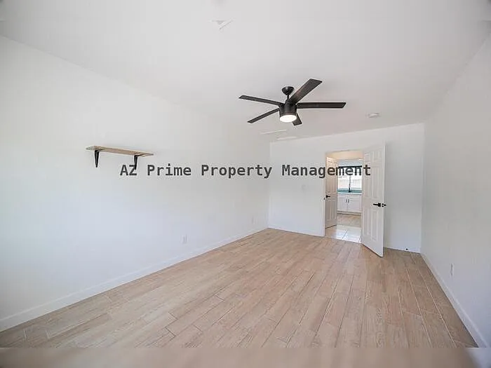 2519 W Vineyard Rd — Photo 20