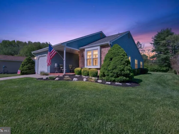 42 Falmouth Dr, Mount Laurel, NJ 08054