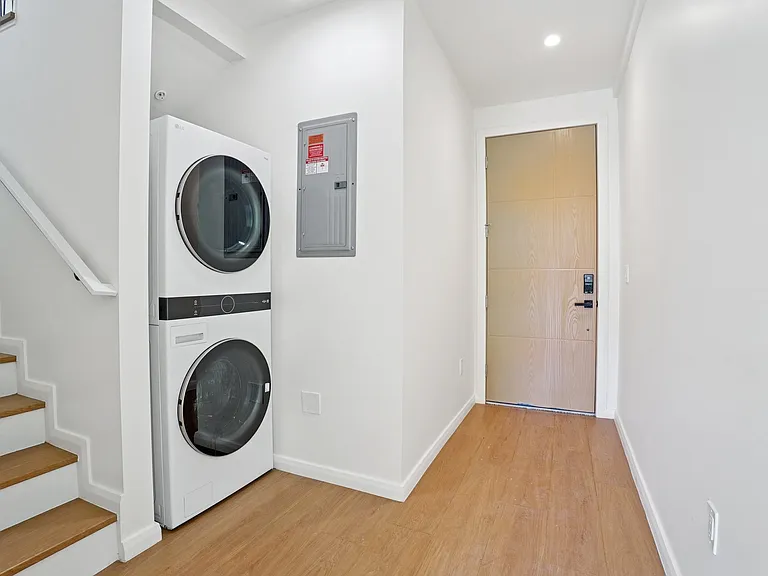 6162 Oak Crest Way #1/4 — Photo 12