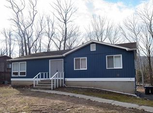 16 Jade Ct, Pomona, NY 10970