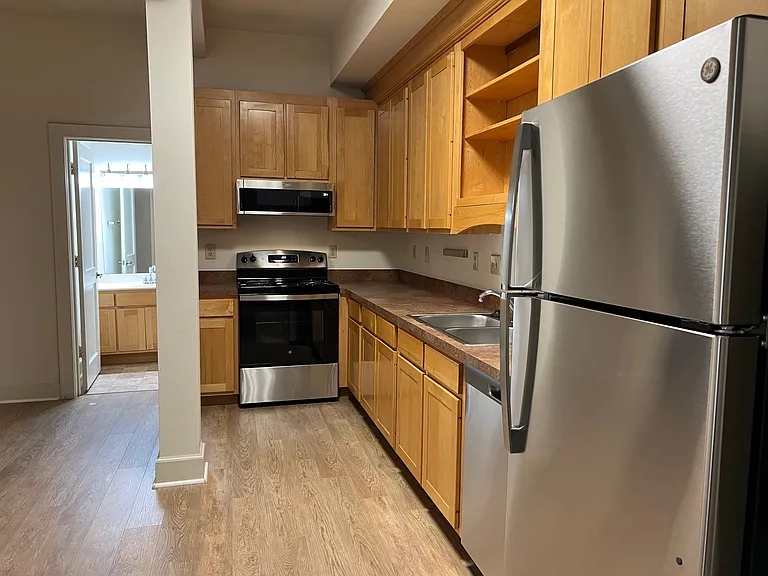 131 N College Ave — Photo 11