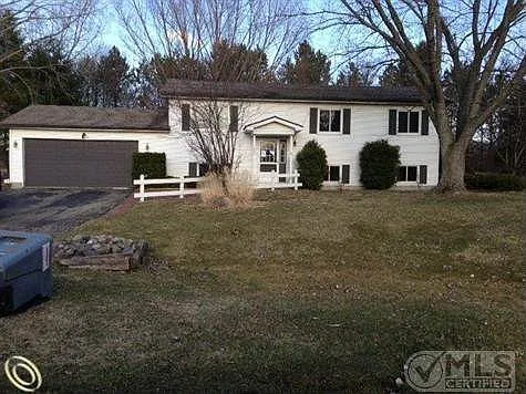 465 Fonro Dr photo 1