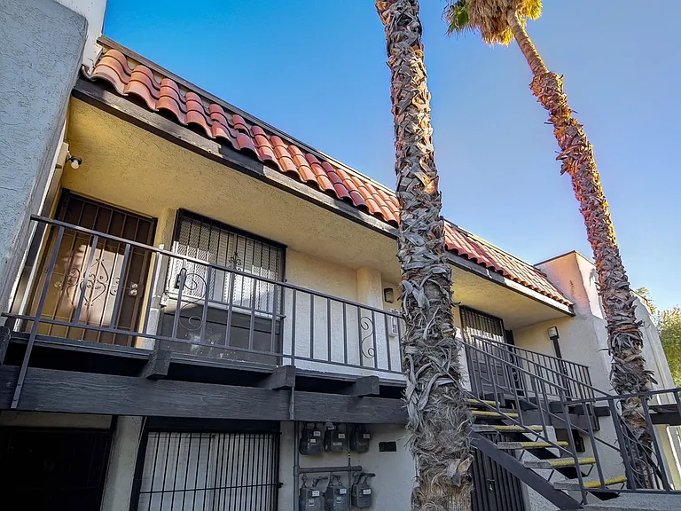 1440 Vegas Valley Dr #10 — Photo 1