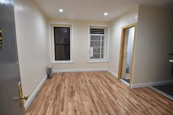 Rented by Bohemia Realty Group | media 18