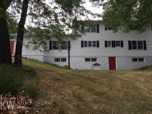 2nd image of 4896 Atkins Rd