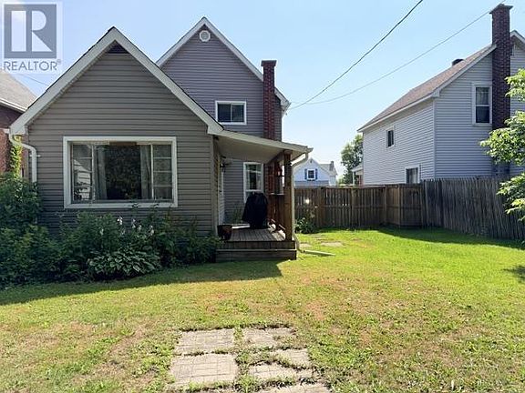 5th image of 253 Saint James St