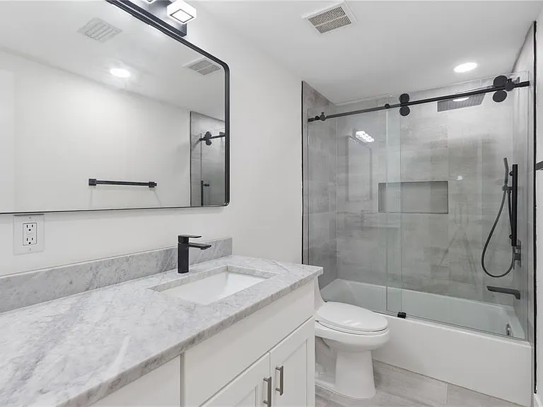 5400 Denver St NE — Photo 31