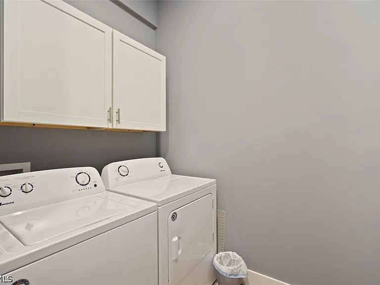 825 SE 5th Pl — Photo 20