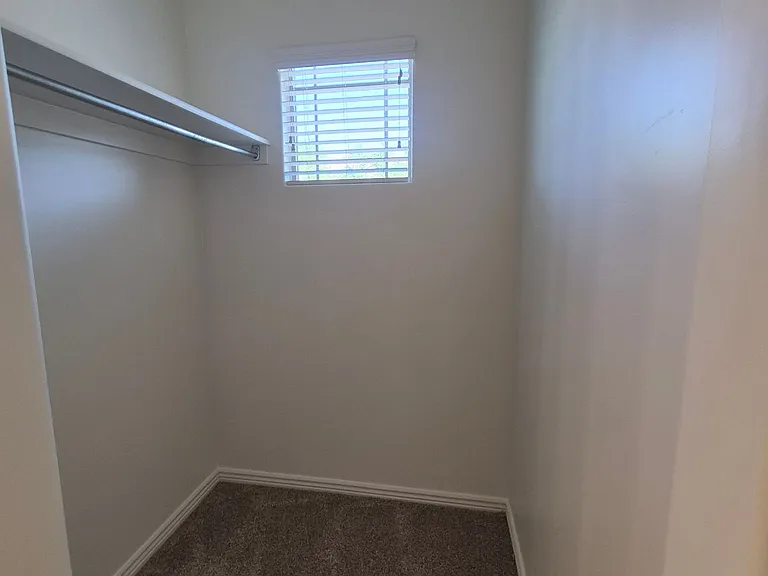 1000 E Bluffview Dr #118 — Photo 36