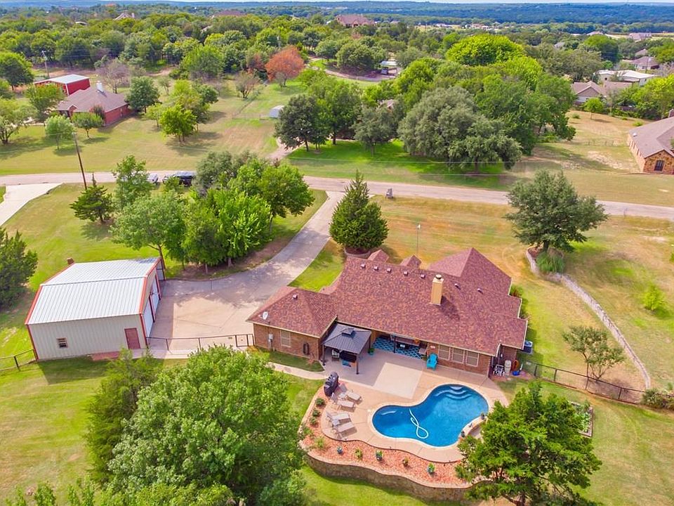 1st image of 329 Miramar Cir