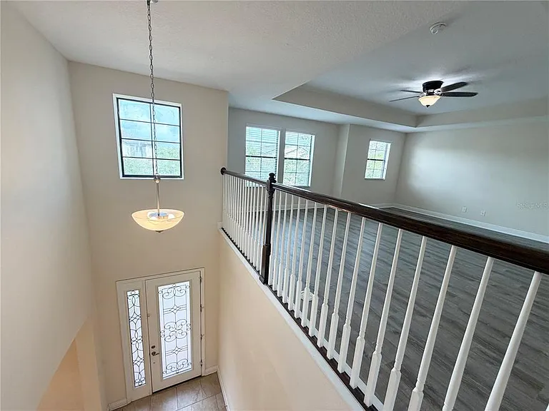 19522 Whispering Brook Dr — Photo 35