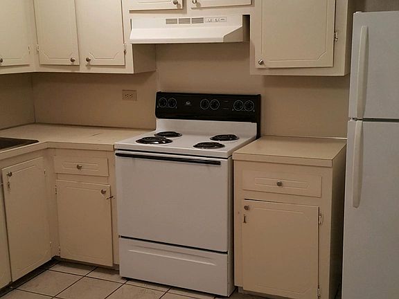 2nd image of 902 Suthon Ave APT B