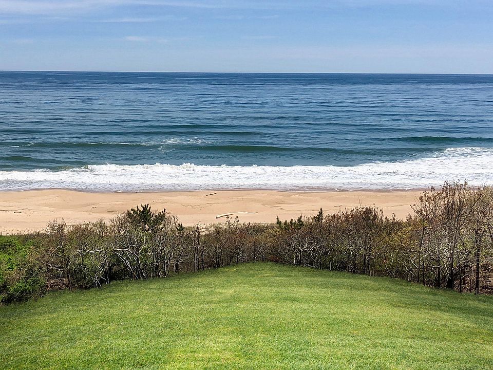 1st image of 260 Old Montauk Hwy
