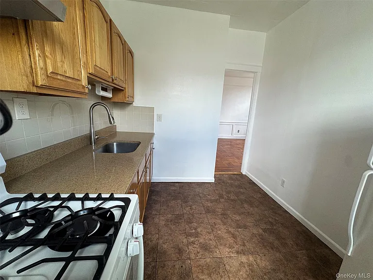 7438 Jamaica Ave #2 — Photo 2