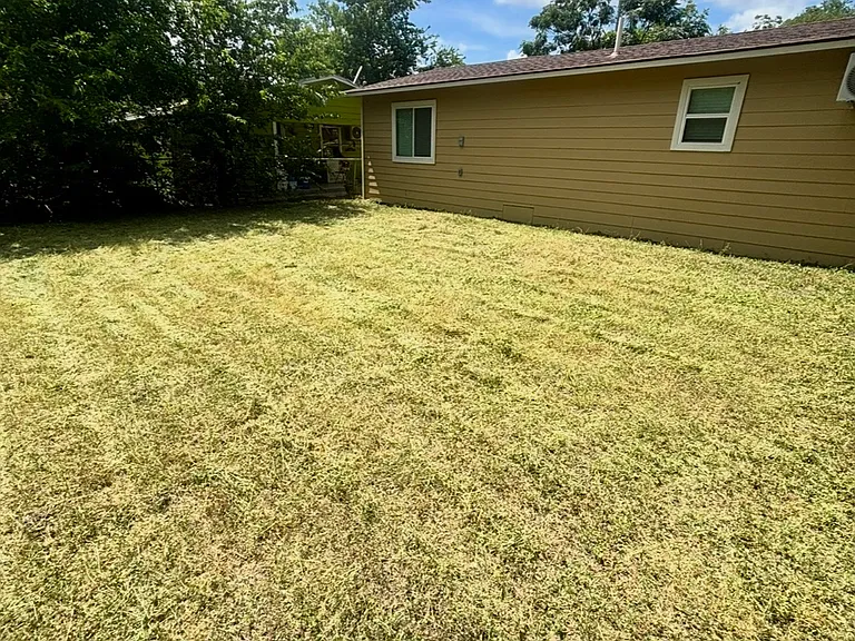 937 Anderson St — Photo 12