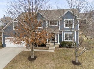 705 SW Cutter Ln, Lees Summit, MO 64081