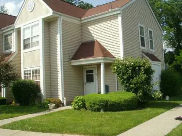 81 Creekside Circle, Spring Valley, NY 10977