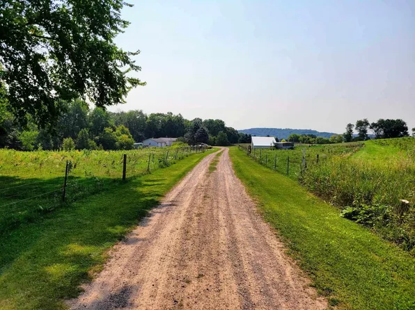 N10040 Jacobson Rd, Hixton, WI 54635