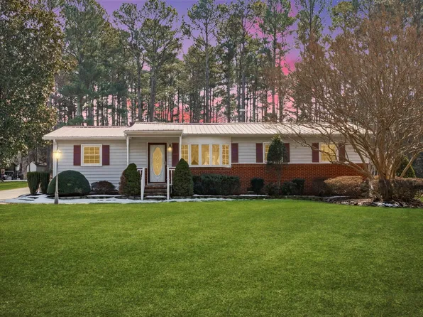 75 Crestview Rd, Siler City, NC 27344