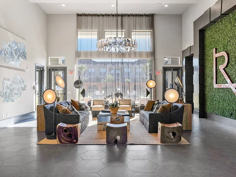 Lounge at Los Robles