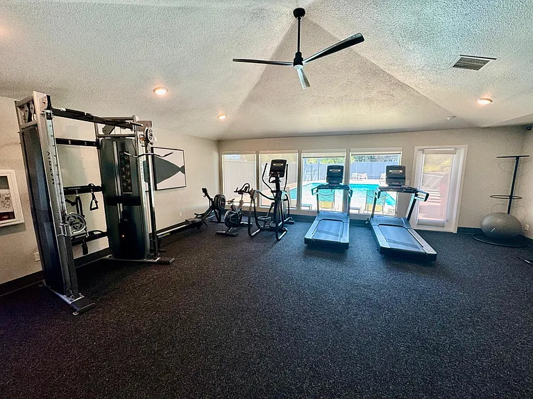 450 Alameda Del Prado #I — Photo 14