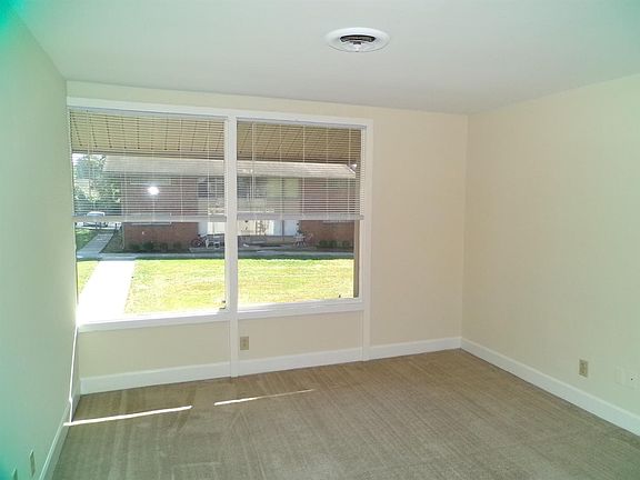 5th image of 207 Forest Hill Dr #2-07