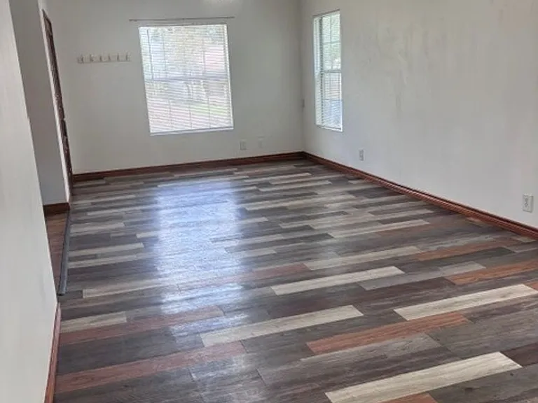 2718 W Craig Pl — Photo 4