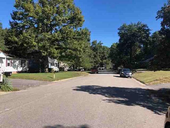 4th image of 9323 Edington Dr
