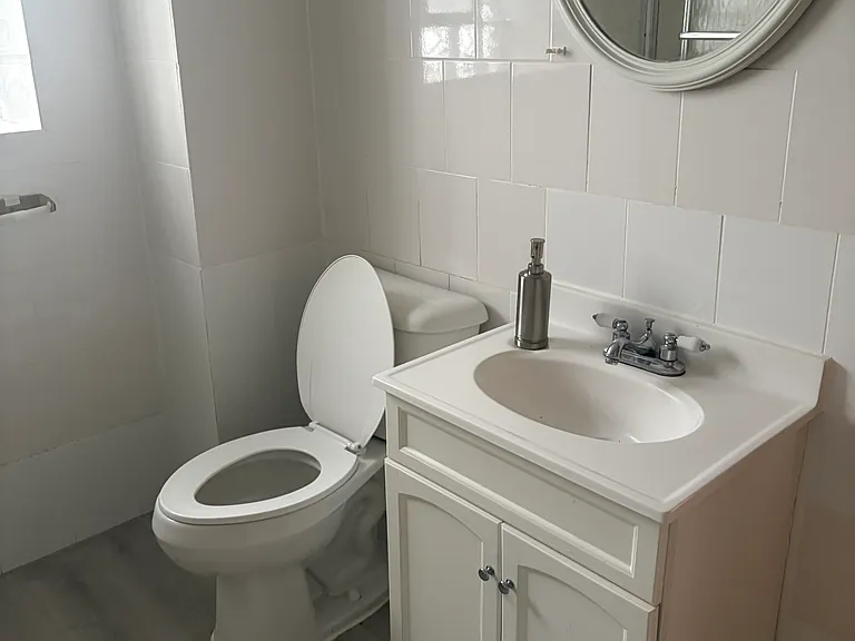 1007 N Drake Ave — Photo 4
