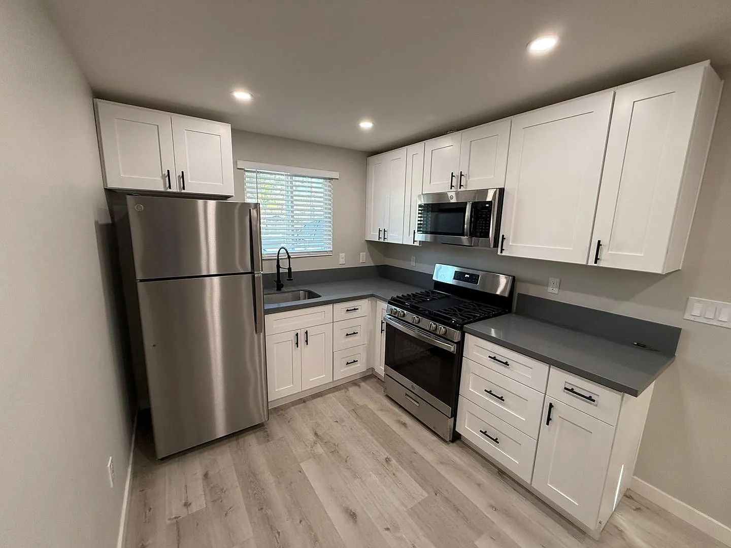 4368 Wilson Avenue — Photo 3