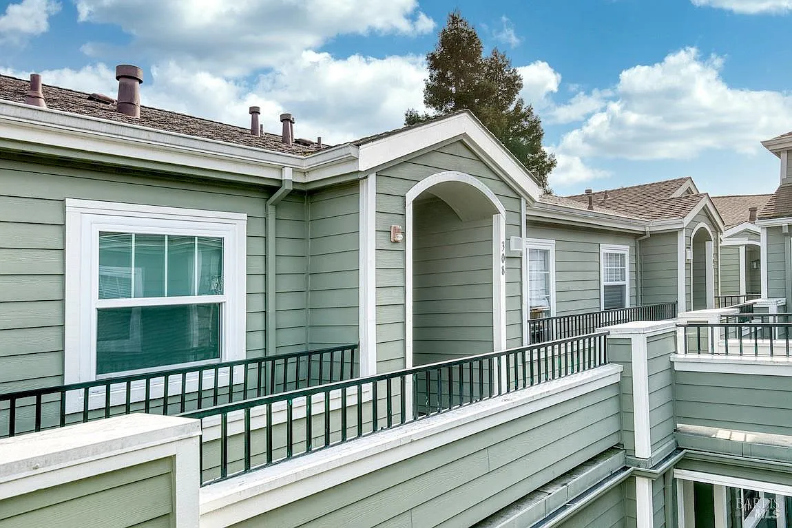 1587 S Novato Boulevard #308 photo 1