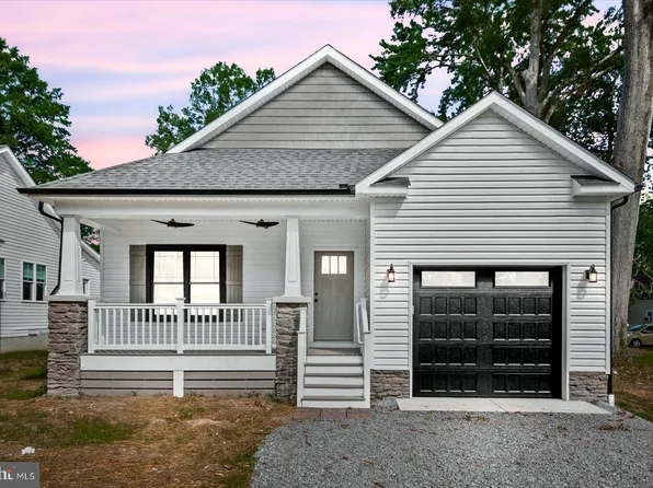 6 Bancroft Ave, Colonial Beach, VA 22443