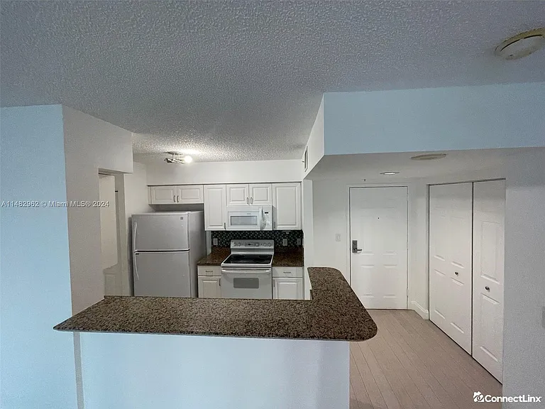 1155 Brickell Bay Dr #405 — Photo 10