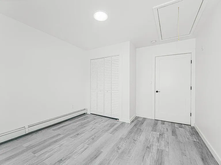 136 Cortlandt St #3 — Photo 3