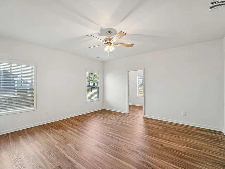 Quinn Residences at Dorchester Place — Photo 195