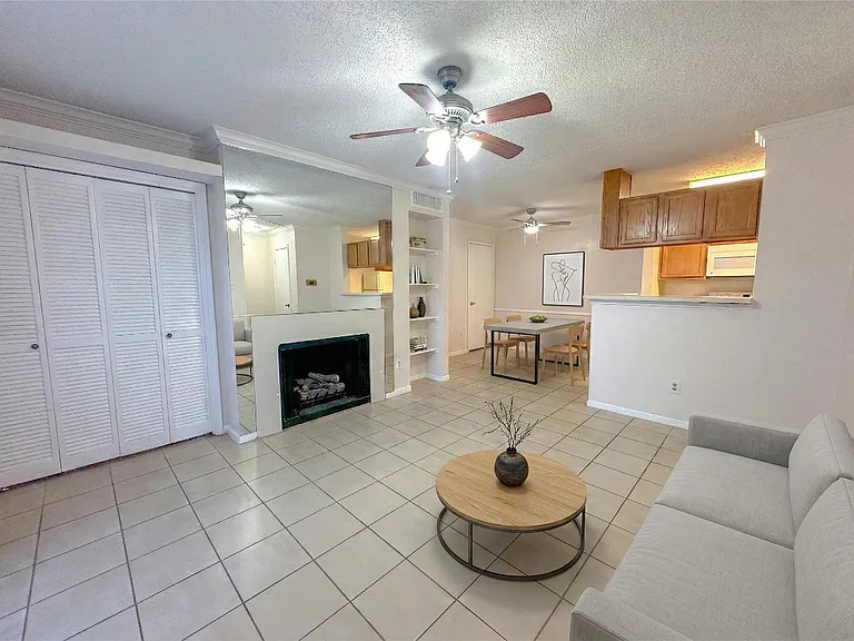 2121 Hepburn St #1110 — Photo 4