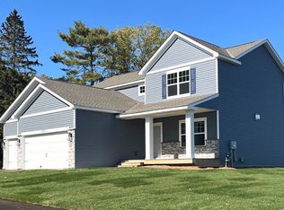 5002 Chestnut Dr, Woodbury, MN 55129