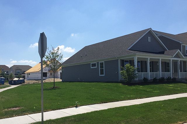 1st image of 25732 Roundstone Ave