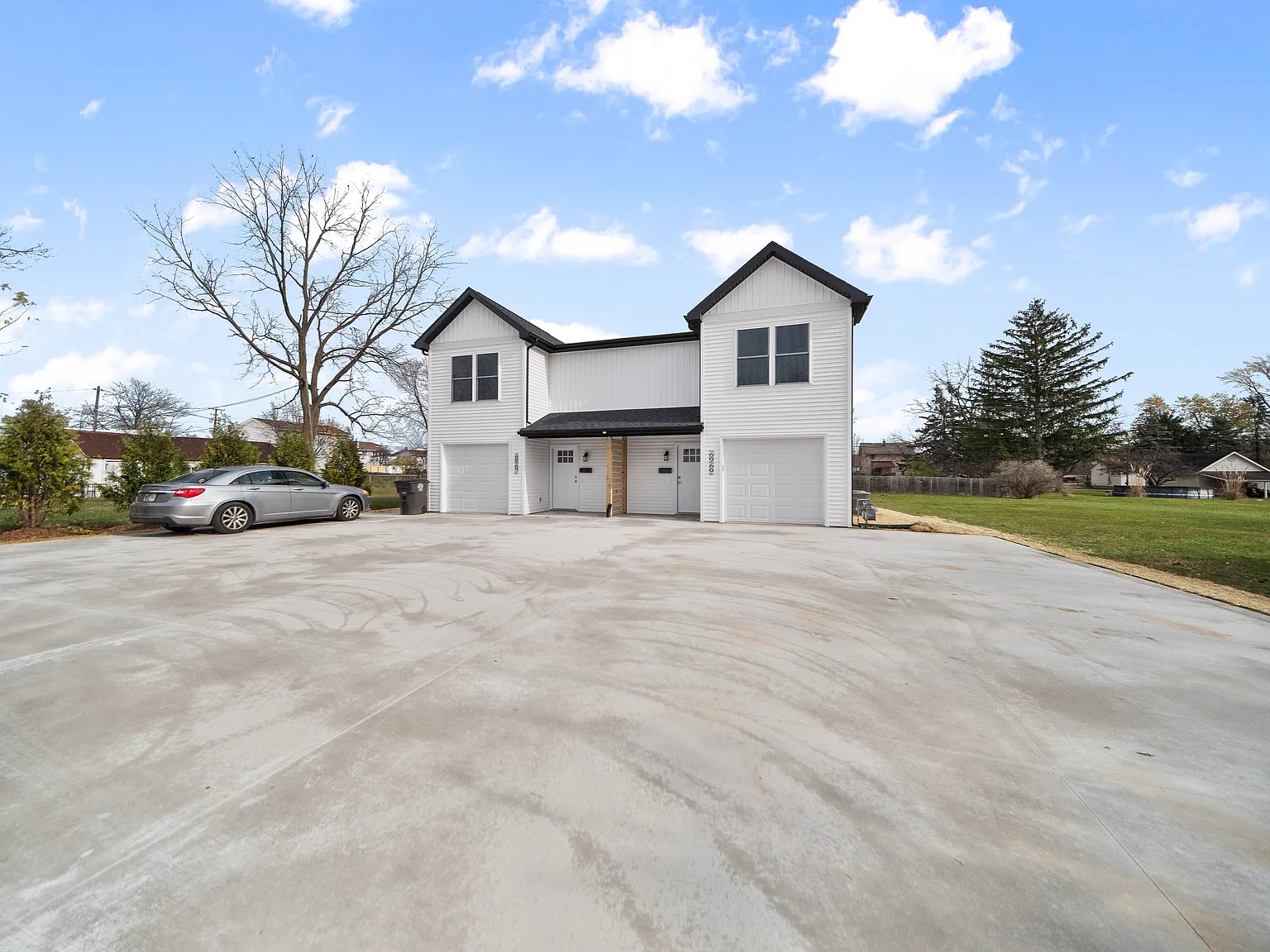 3 bed, 2.5 bath, 1335 sqft, $1,655 — Photo 3