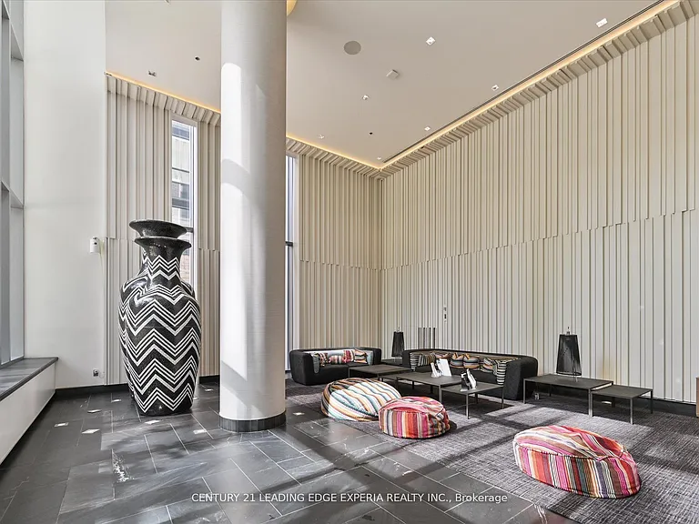 42 Charles St E #2309 — Photo 6