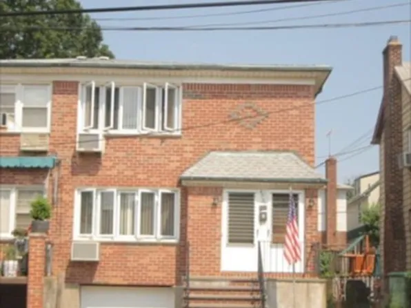 4327 158th St, Flushing, NY 11358