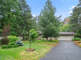 14 Overlook Rd, White Bear Lake, MN 55110