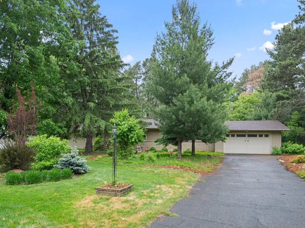 14 Overlook Rd, White Bear Lake, MN 55110