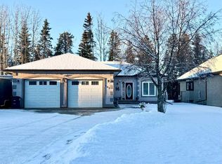142 S Hallam Dr, Hinton, AB T7V 2C3