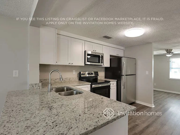 3423 Garfield Dr — Photo 6